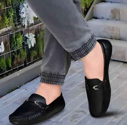TRENDY BLACK LOAFER